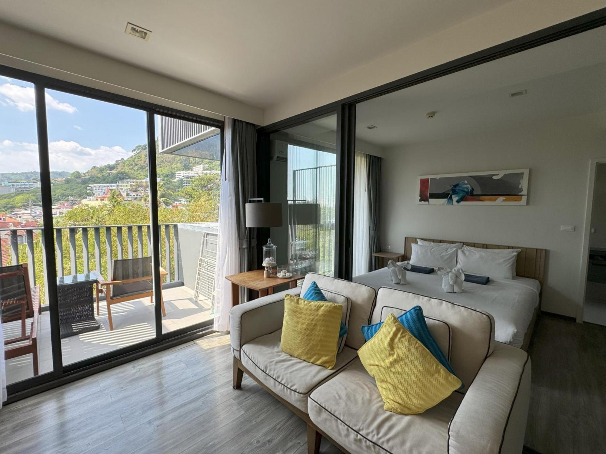 The Deck Condominium By Lofty Patong Экстерьер фото