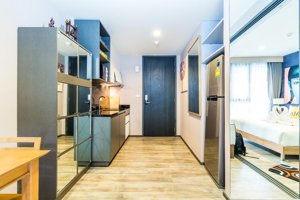 The Deck Condominium By Lofty Patong Экстерьер фото