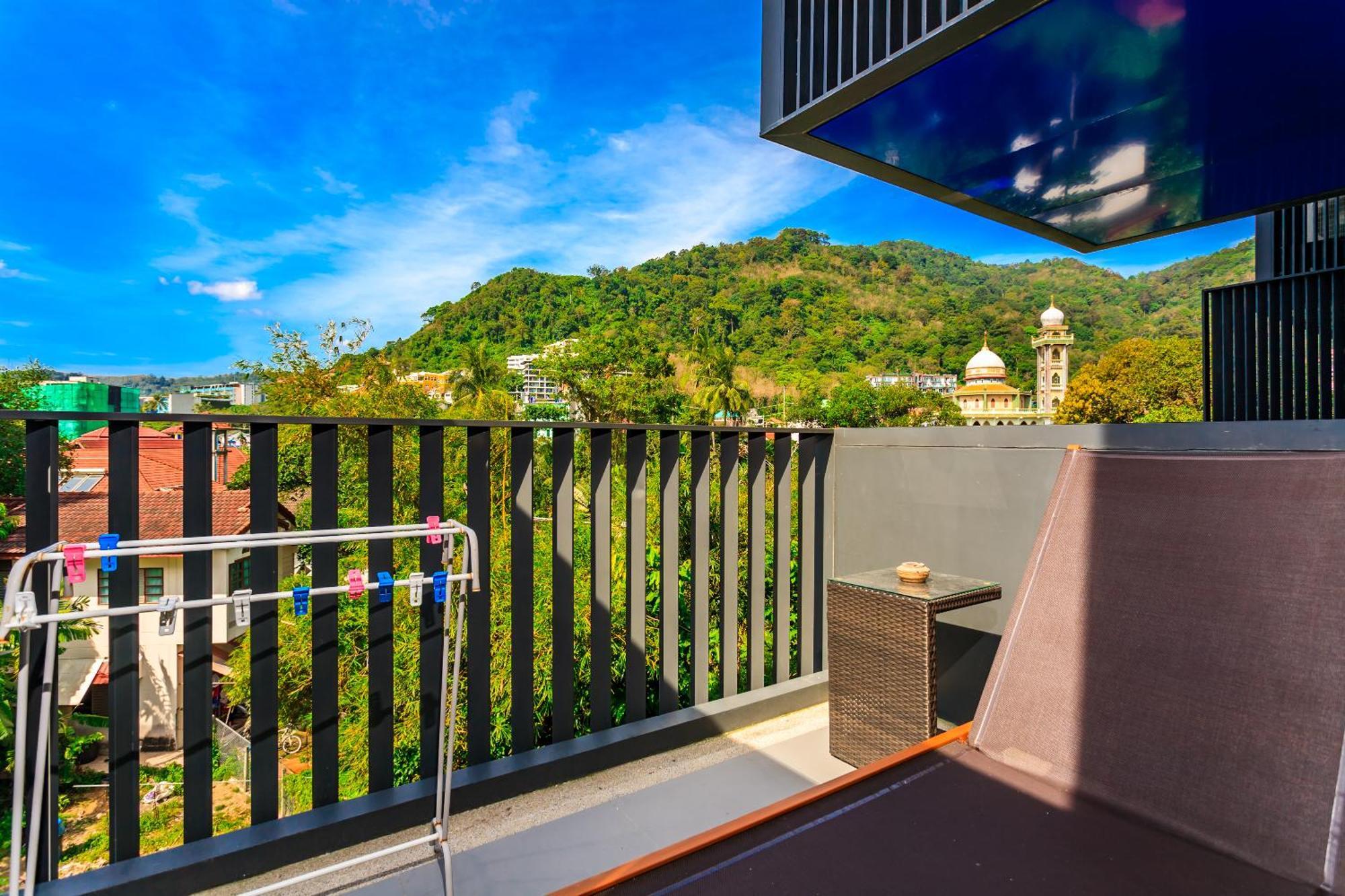 The Deck Condominium By Lofty Patong Экстерьер фото